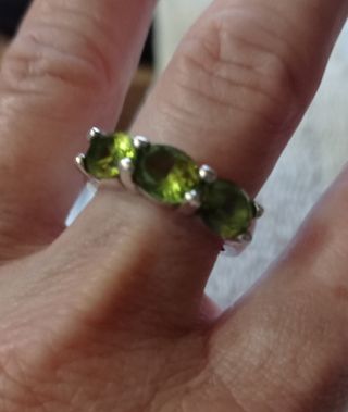 Anillo de plata, trilogía de peridotos.
