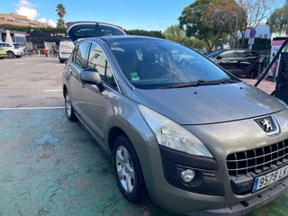Peugeot 3008 2011