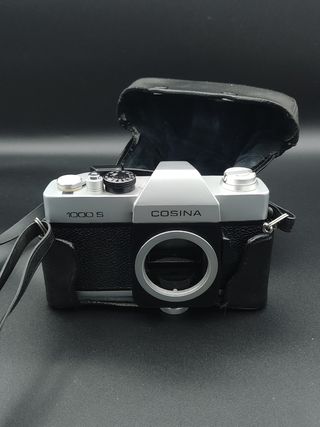 Cámara analógica réflex Cosina 1000s