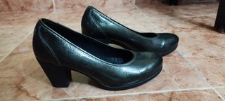 Zapato mujer, tacón ancho, verde oscuro.