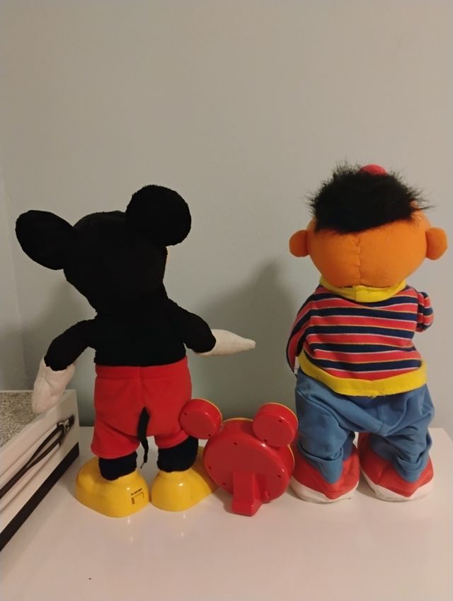 Muñacos de pilas 25 años antiguos 