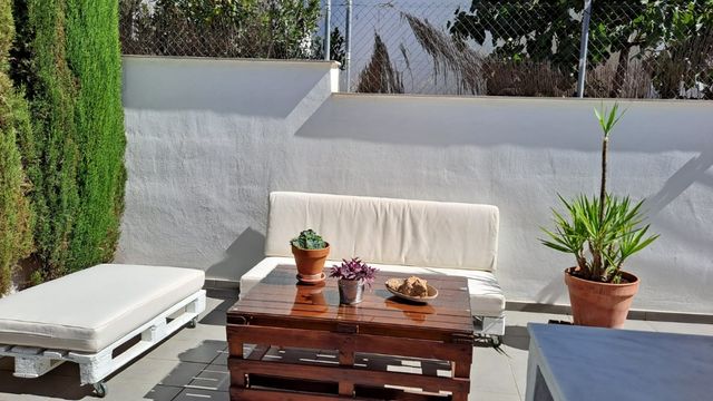 CONJUNTO SOFA TRESILLO PALETS