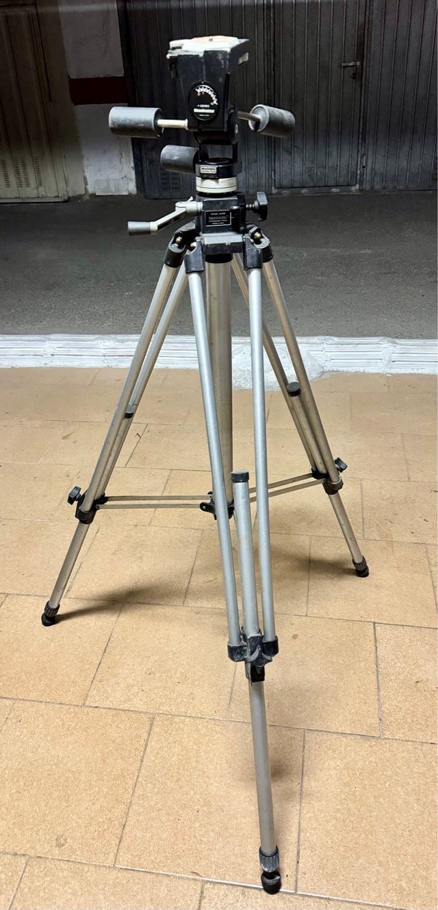 TRIPODE PROFESIONAL MANFROTTO CON CABEZAL 3D