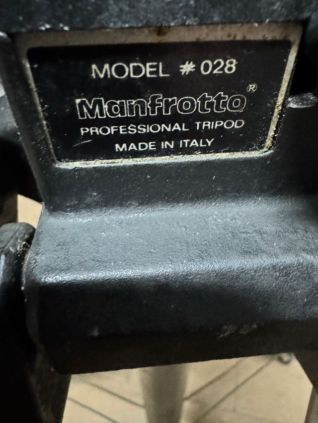 TRIPODE PROFESIONAL MANFROTTO CON CABEZAL 3D