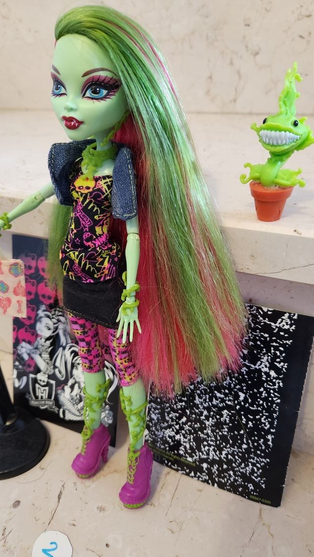 Monster high venus mcfiytrap mattel