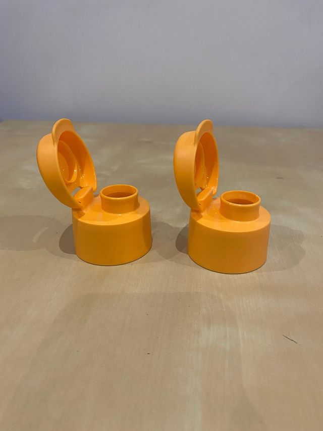 Dos tapas para botella de 1 litro tupperware