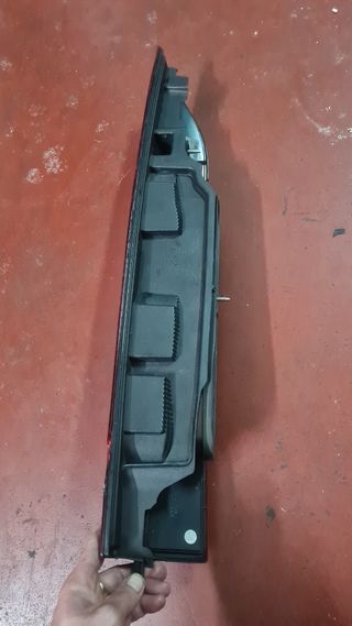 Piloto trasero izquierdo renault kangoo 2007