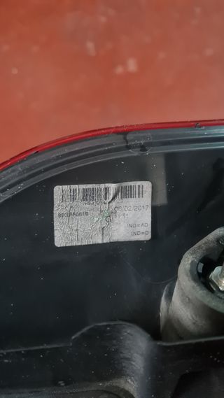 Piloto trasero izquierdo renault kangoo 2007