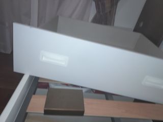 Cajón grande bajo cama