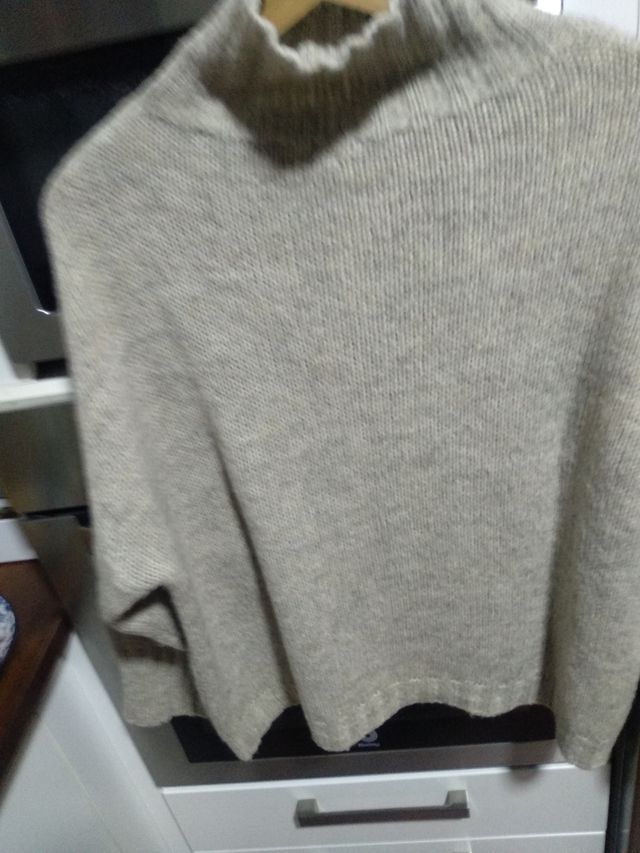 Gersey de lana , muy abrigado y favorece