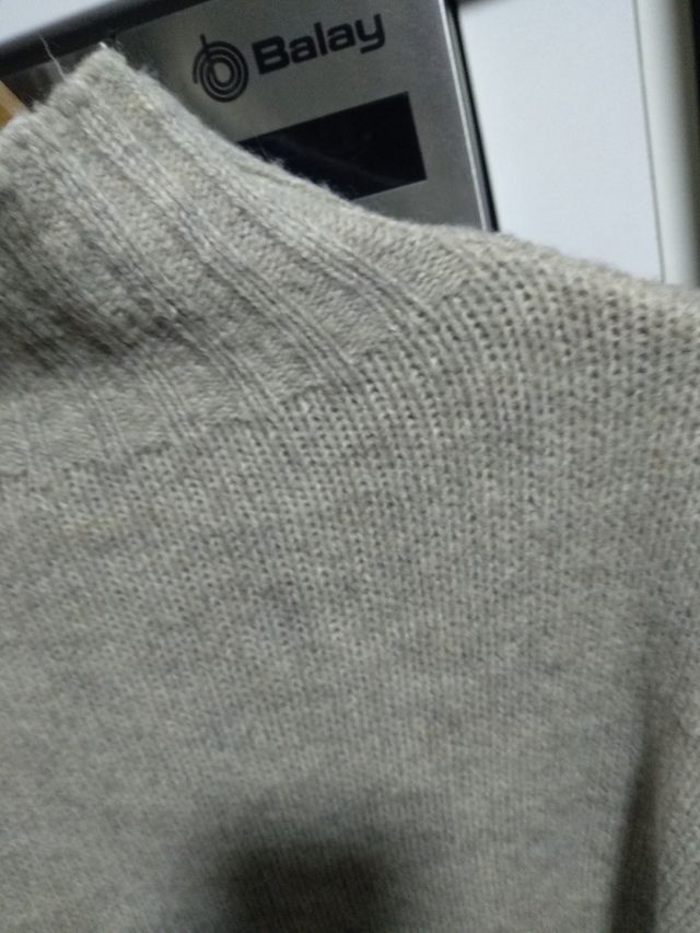 Gersey de lana , muy abrigado y favorece