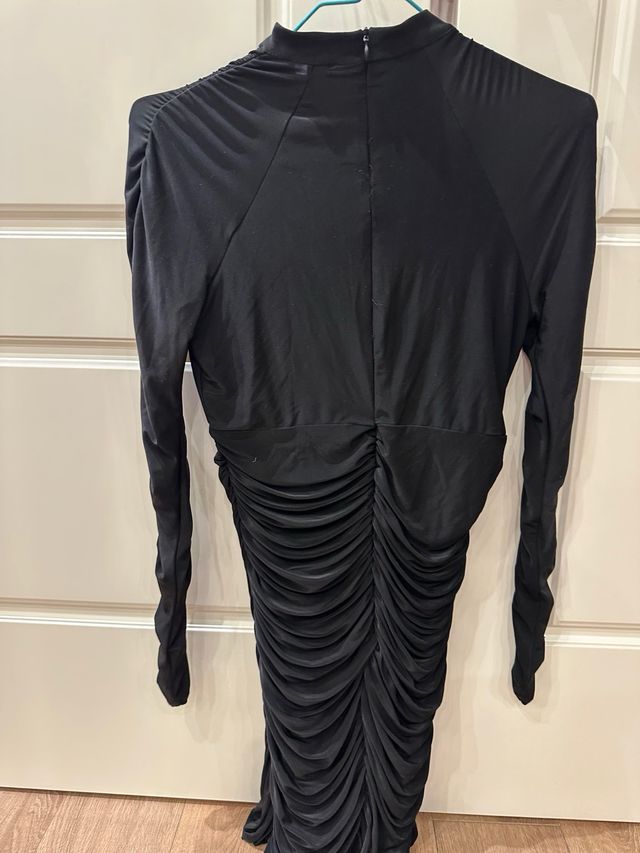 Vestido abertura y drapeado