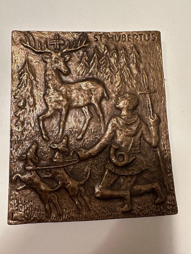 San Huberto cuadro en bronce.