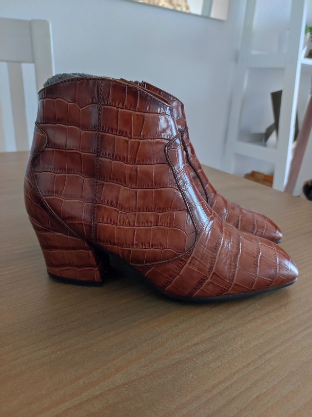 Botines Hispanistas,talla 35