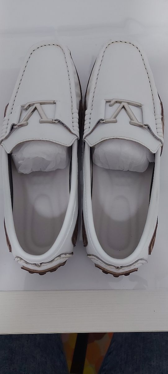 Mocasin blanco hombre