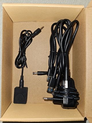 Switch KVM HDMI 2.1 8K 60Hz USB 3.0 2xMonitores 2x