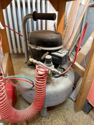 Ensambladora molduras