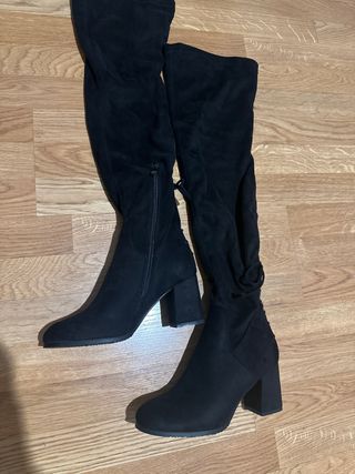 Botas altas por encima de la rodilla, 67 cms