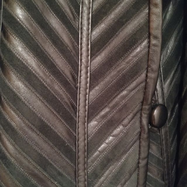 ABRIGO DE PIEL Y ANTE NEGRO