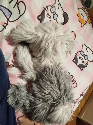 Perro de peluche mediano