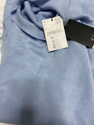 Jersey cuello subido azul claro