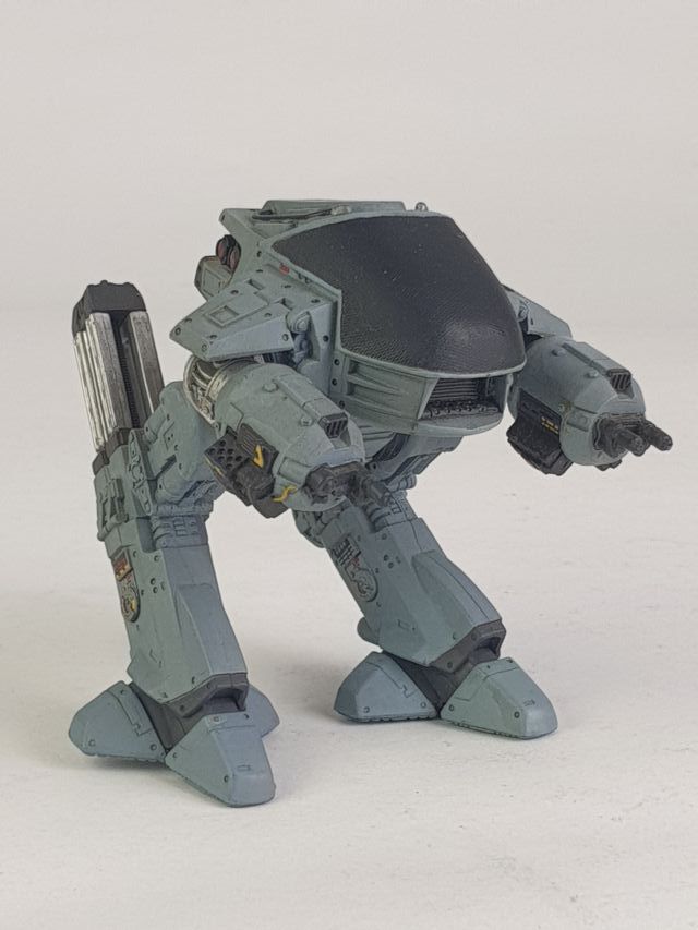 KOTOBUKIYA ROBOCOP 2 ED-209 COLECCIONABLE ONE COIN