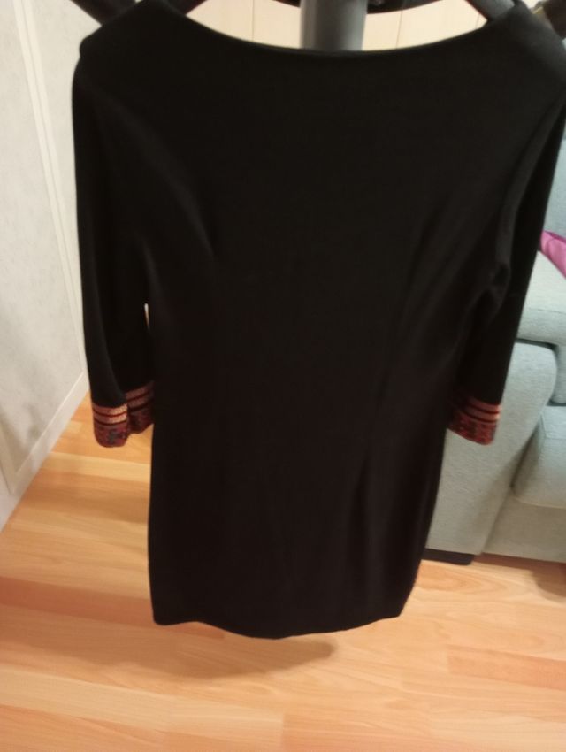 Vestido negro. Talla M