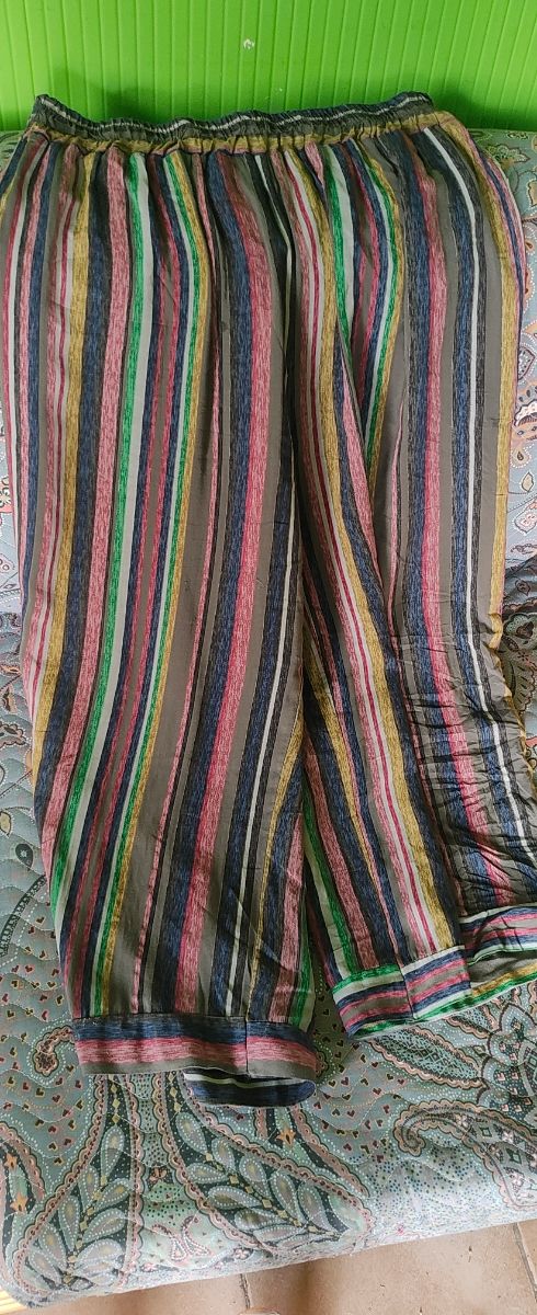 Pantaloni a righe colorate M