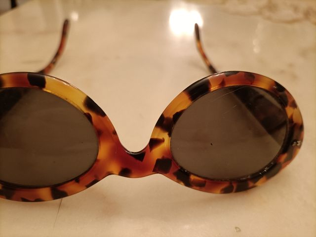 Occhiali da sole donna marca Sting