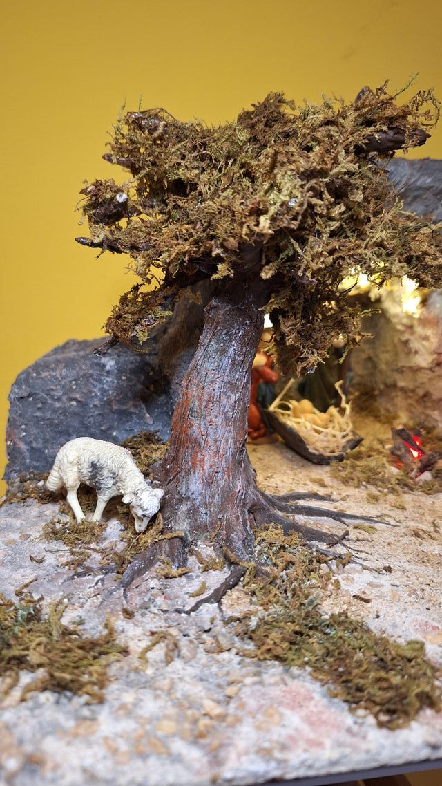 Presepe Artigianale Illuminato – Fontana Funzionan