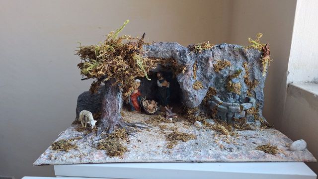 Presepe Artigianale Illuminato – Fontana Funzionan