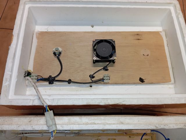 Incubadora casera para huevos