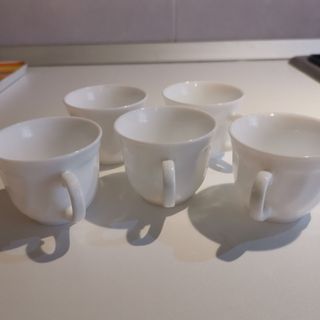 Set di 5 tazzine in arcopal bianche