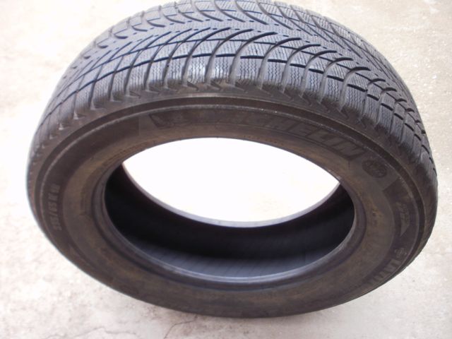 Neumatico 235/65-18 Michelin usado.
