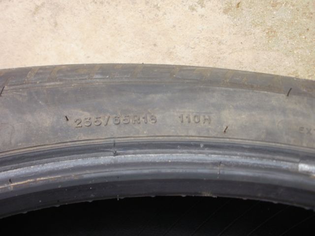 Neumatico 235/65-18 Michelin usado.