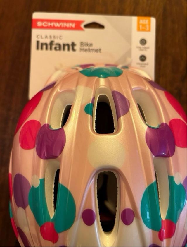 Lote se 2 cascos infantiles Schwinn nuevos