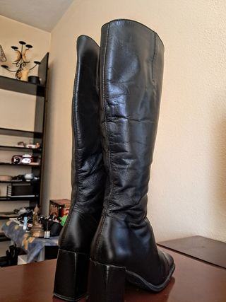 BOTAS ALTAS DE CUERO