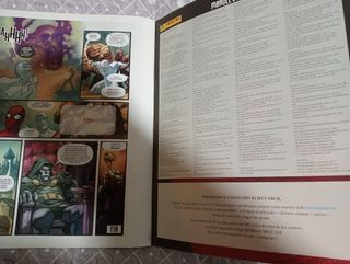 Álbum de cromos Marvel Versus 2021.