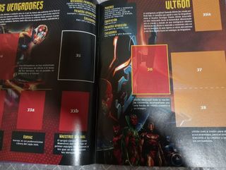 Álbum de cromos Marvel Versus 2021.