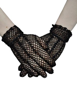 Vestido, bolso, guantes y zapatos