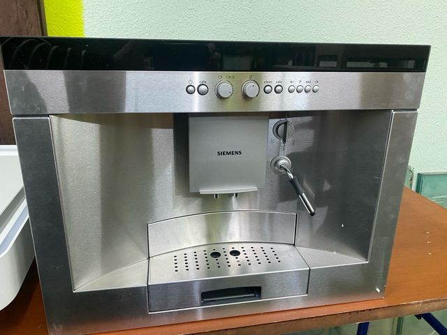 Horno vitro campana cafetera calienta platos FREGA