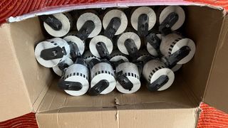 Impresora de etiquetas BROTHER QL700 con 20 rollos