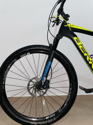Bicicleta de carbono Berria Bravo 4.2