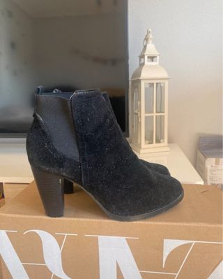 Botines negros tacon