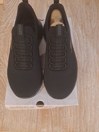 Skechers Hombre talle 40