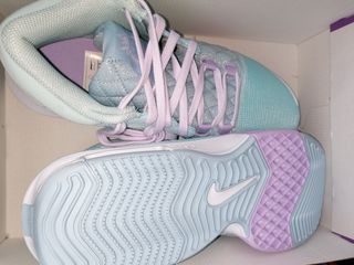 Nike Zapatillas LeBron Witness 8 Easter Talla 42,5