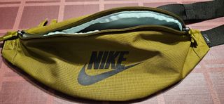 Riñonera Nike