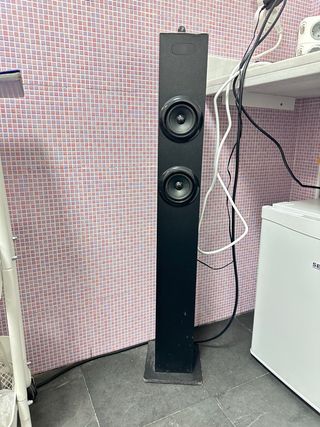 Torre de sonido / Altavoz