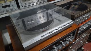 TOCADISCOS AUTOMATICO AKAI AP-D1033 de 1982