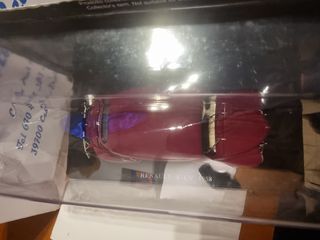 Renault 4 CV  a escala 1:24